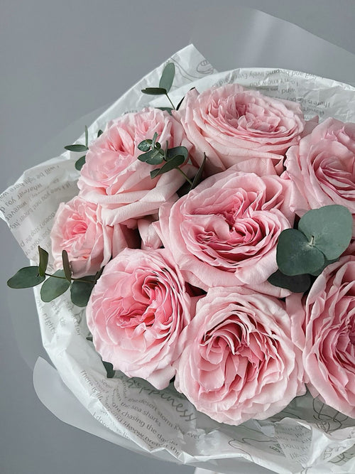 9 Premium Ecuadorian Roses – The Classic That Speaks for Itself