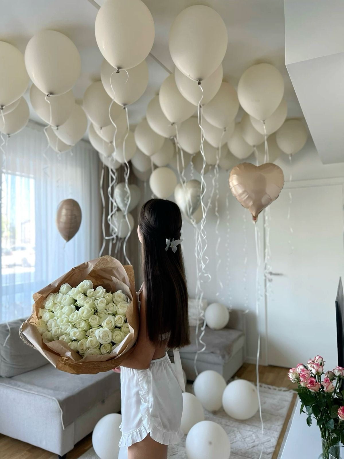 “Cloud of Love” Set — 51 White Roses & 40 Helium Balloons